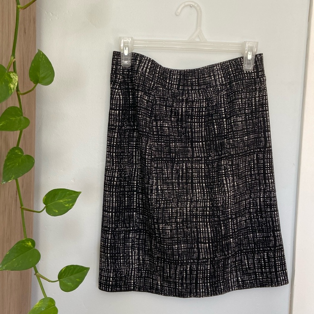 Nicole Miller Pencil Skirt (Medium)